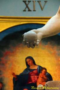 Marie et la main de Dieu ..Maria and God's hand ..